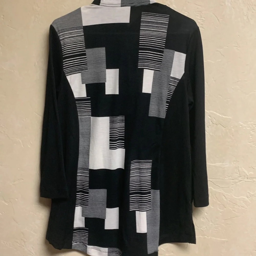 John Mark Black/white Top - Picture 5 of 5